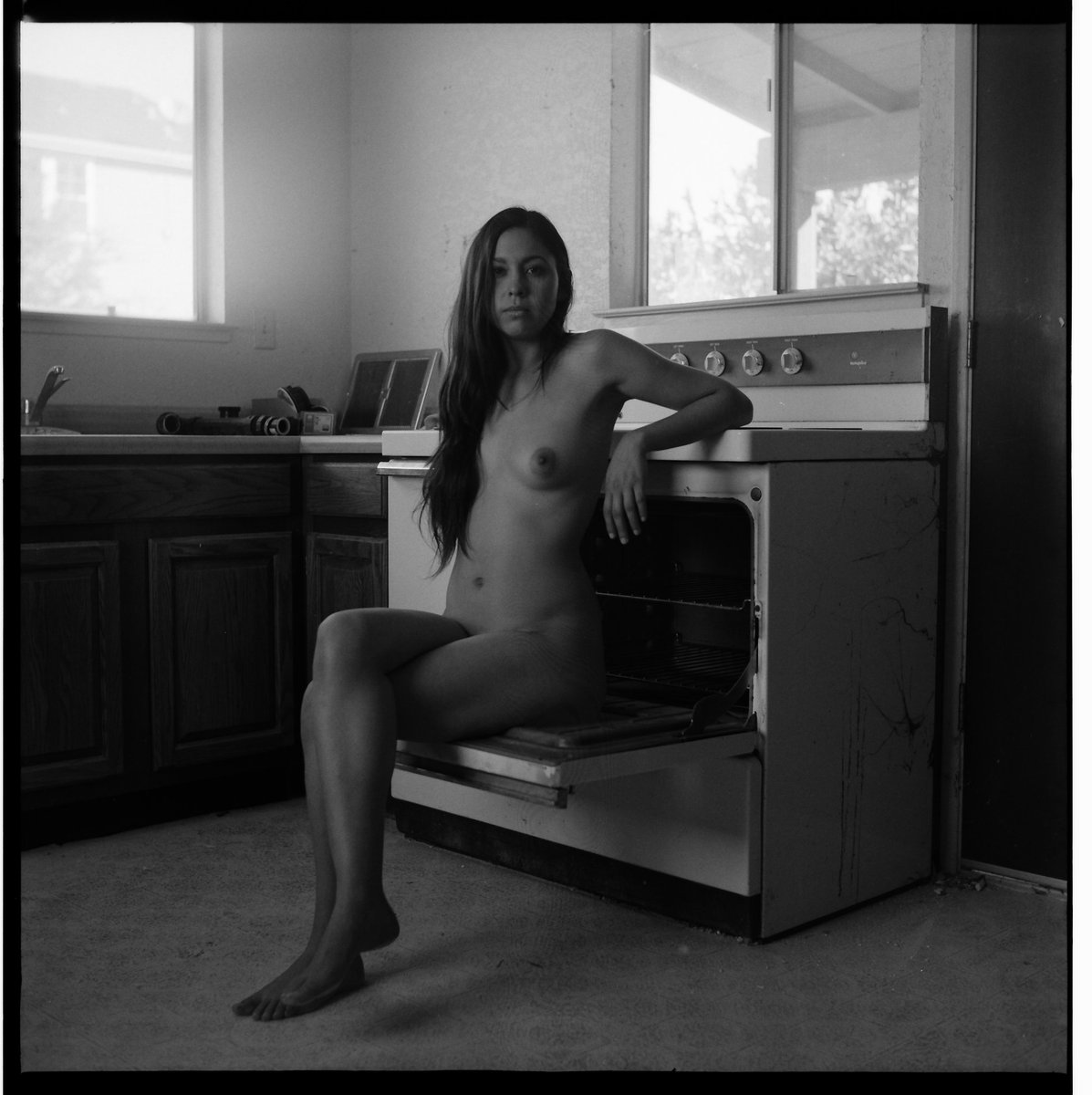 LopezSlope63's tweet photo. Abandoned places w/Maria J. #mariaj #film #artnude #nude #mediumformat #photography #blackandwhite #filmphotography https://t.co/XYzLwvVZ89