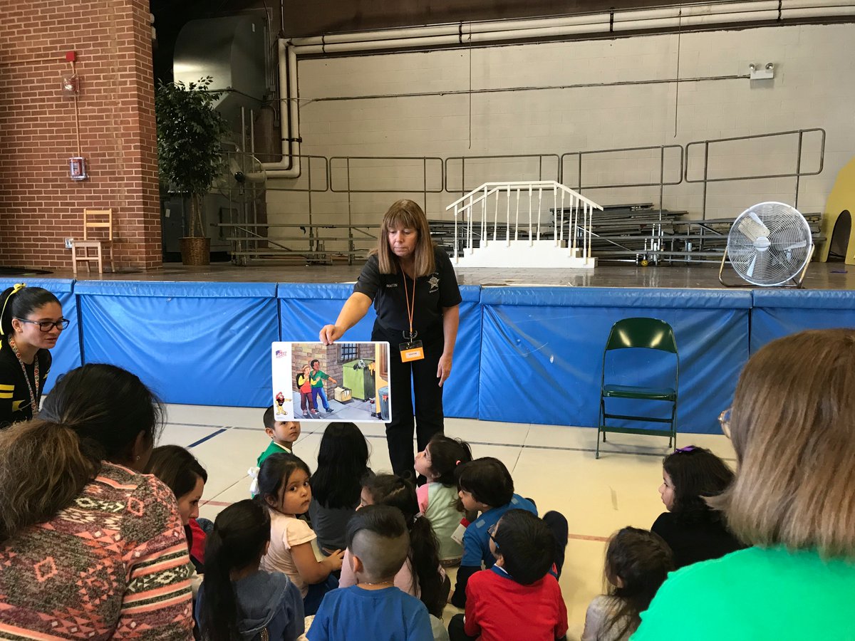 Primary50SW's tweet photo. Who's ready for Halloween?  @WPrimary50 is!  We learned about safety with Tami Martin @VillageofGurnee #woodland50news https://t.co/5GGArSVCK5
