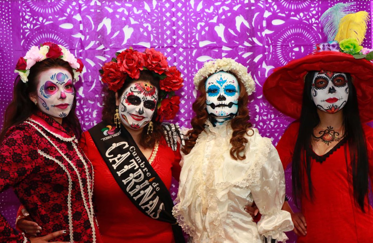 Se presenta la Cumbre de Catrinas en San Juan #Teotihuacán. 💀
<a href="/EdomexTurismo/">Turismo Estado de México</a>