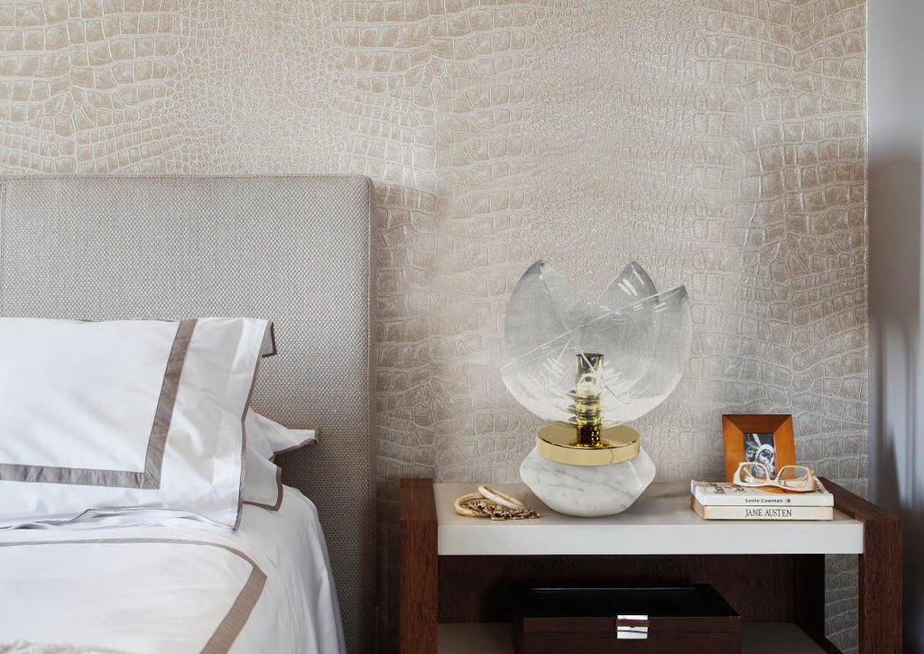 creativemarypt's tweet photo. With an acrylic shade, a Carrara marble base, and a special gold crown bulb.

https://t.co/C4M64eqBhX

#creativemary https://t.co/K5PSWKEEs6