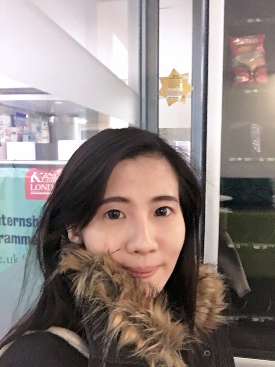 seraphinaclaris's tweet photo. @KingsLibraries Franklin-Wilkins Library was the hardest one to find the stars, but yes I DID IT 💃🏻❤️ #KCLlibraryTH https://t.co/H2uS8ml20a