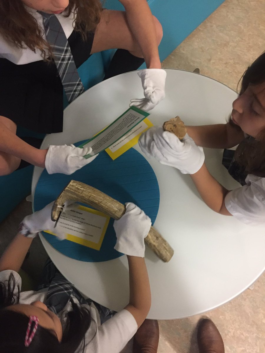 JeneleeJones's tweet photo. Gr 5 girls making amazing connections as they handle artifacts. Thank you #glenbowmuseum!! #historians @CalGirlsSchool https://t.co/wf4AiOYoFW