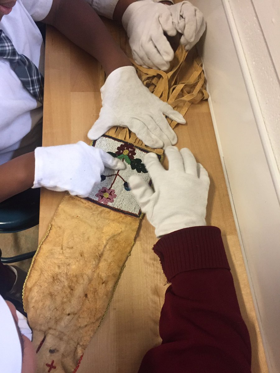 JeneleeJones's tweet photo. Gr 5 girls making amazing connections as they handle artifacts. Thank you #glenbowmuseum!! #historians @CalGirlsSchool https://t.co/wf4AiOYoFW