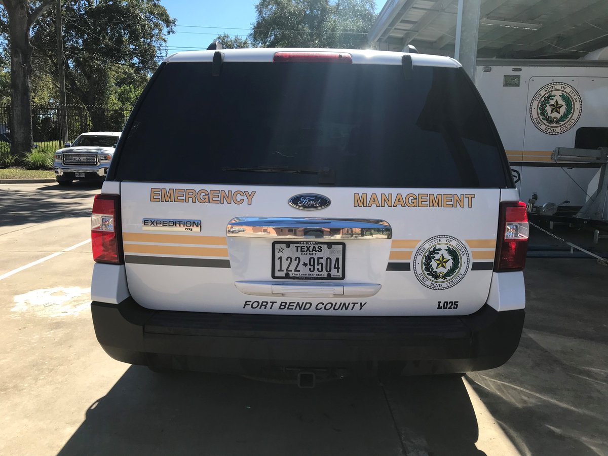 Peel and remark of a 2006 Expedition for <a href="/fbcoem/">Fort Bend County Office of HS&EM</a>