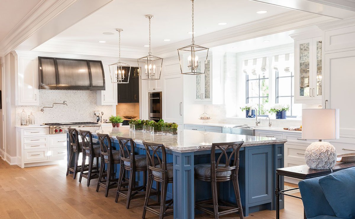 mspmag's tweet photo. Drink wine and tour the #MNShowcaseHome? Okay! Get tix to our Wine + Design Nights tonight & Nov. 1: https://t.co/qoMgj1ofUa https://t.co/jtwJ6HsElP
