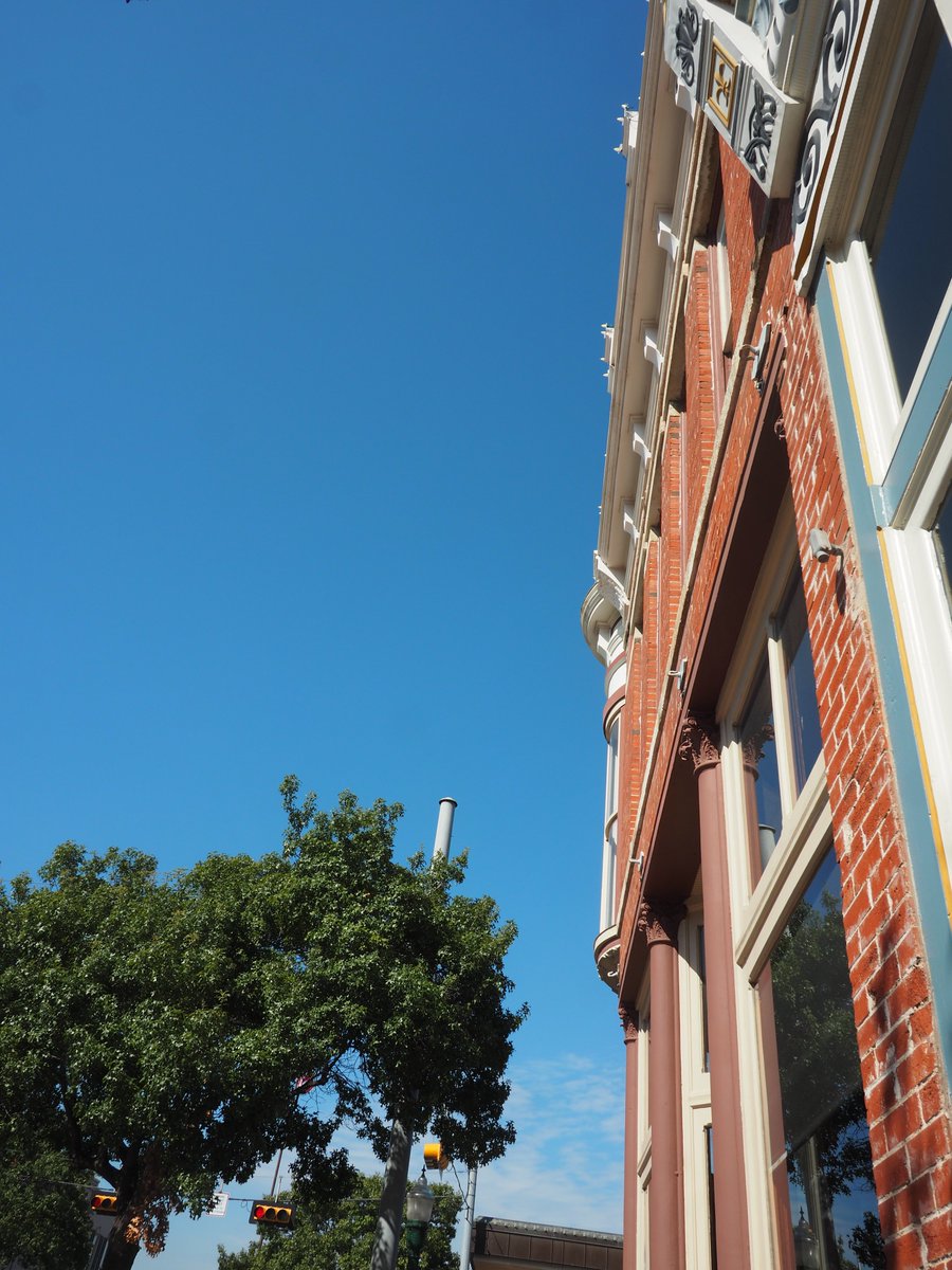 TravelwithTam's tweet photo. Experience Amazing and Beautiful #Georgetown, #Texas! https://t.co/YyyC7QvWI5 #texasblog #travelblog #emptynesters @georgetowntx https://t.co/fgZZPOqoR2