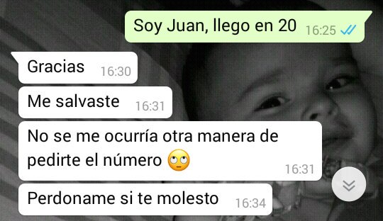 Solpareta's tweet photo. Un chico en el bondi me paso un número para que mande un msj porque "se le había apagado el cel"... era el de él https://t.co/IEglwzNWNP