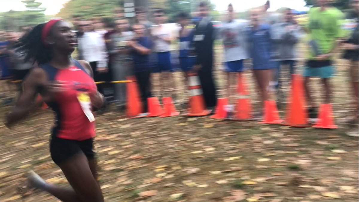 lambo2126's tweet photo. Victoria Vanriele of Gov. Livingston just broke the Warinanco Park course record by winning the Union County title in 18:26. Yowzaa! https://t.co/dpPBT24sKX
