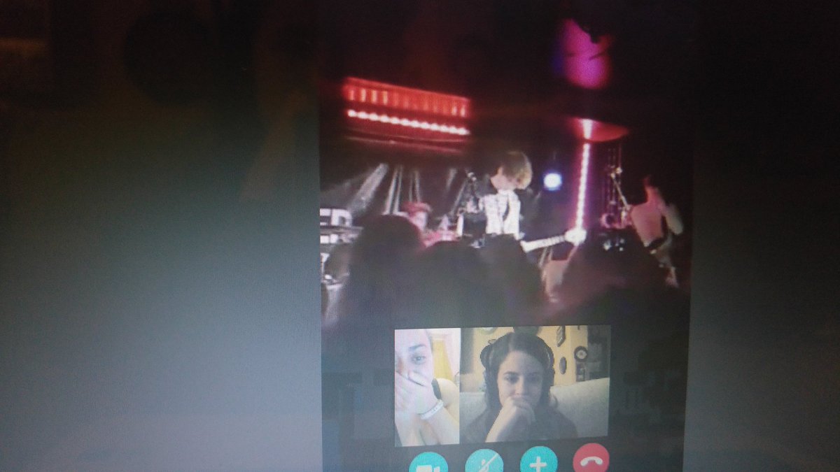 Anabel_penguin's tweet photo. I couldn't go to OAs tour but my super friend @purposeatlantic made me feel like if I was there. I love them all so much 💞 #OverAtlanticTour https://t.co/8Caxoq7n0m