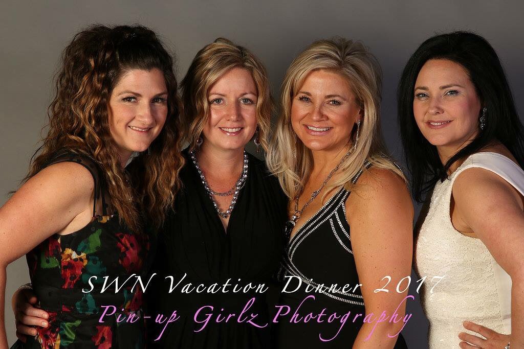 EssenceRecruit's tweet photo. Had so much fun at the Annual Vacation Dinner hosted by Saskatoon Women's Network. 😁 It was a night filled with great company, delicious food and a lot of sparkle! ✨

📷: Pin-Up Girlz Photography

#YXE #AllThatGlitters https://t.co/yLzeQUERlB