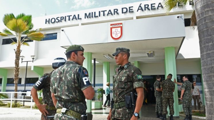 Cronica_ok's tweet photo. 🏥Temer fue internado de urgencia https://t.co/IlL1xvTyJ6 #ElPresidenteDeBrasil #DirectoAlHospital #Tiene77Pirulos #DiceQueNoLeTemerALaMuerte https://t.co/3yorvWKieL