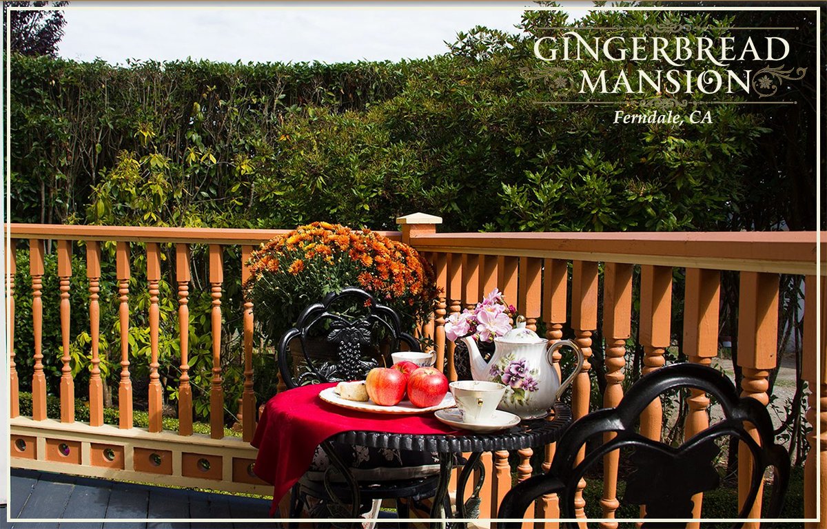 Gingerbreadbnb's tweet image. #DidYouKnow our room-of-the-month, the Hideaway Suite, has this beautiful private #deck to #relax on? #bedandbreakfast #California #Ferndale
