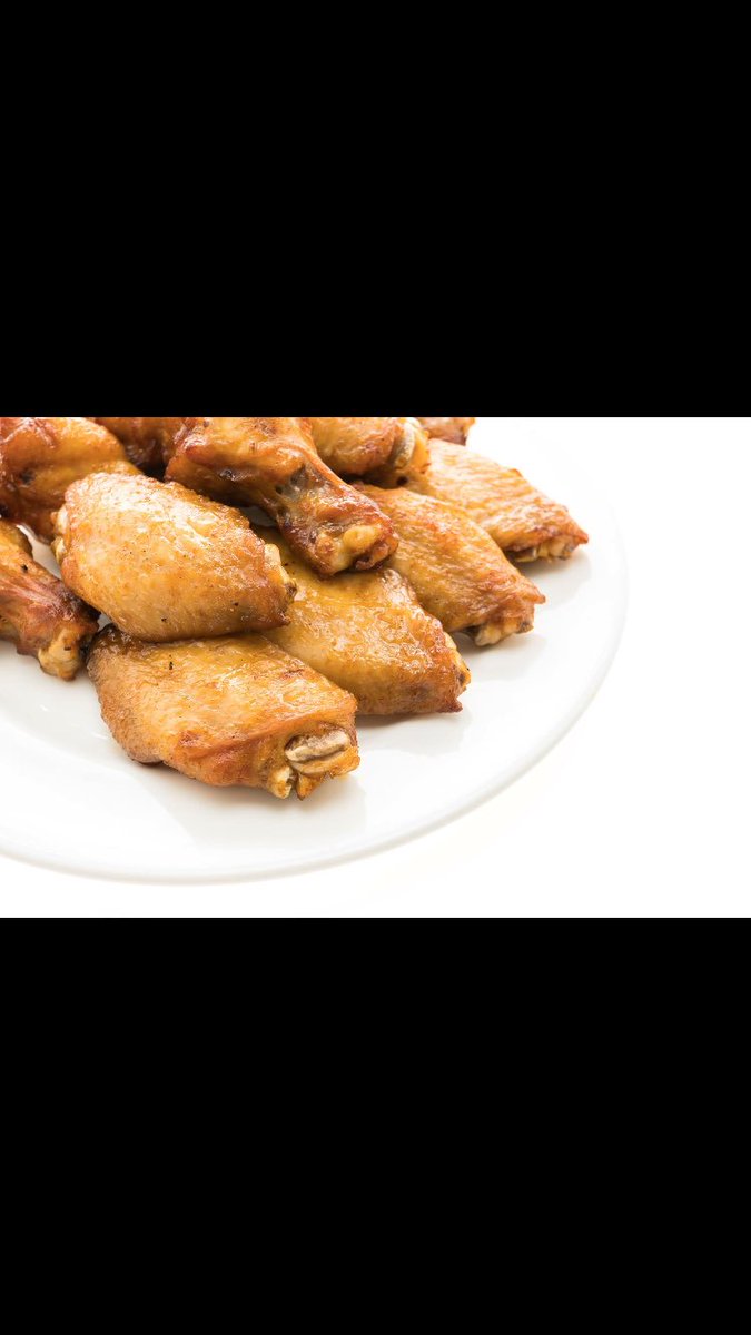 PubShannons's tweet photo. TRIVIA NIGHT
Join us @ 8pm for some Trivia &amp; laughs! 
Also, you can stuff your face with half price wings. 
#whoknowswhat #halfpricewings https://t.co/Y1OF4Zx0CY