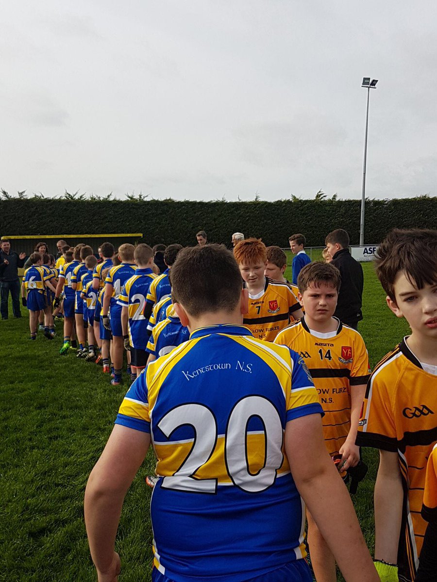 CumannnamBunsco's tweet photo. Lovely sportsmanship on display today as clubmates competed in the Navan Area Football League Final #kentstown #yellowfurze @cnambnaisiunta https://t.co/t4WQZ7zQL7