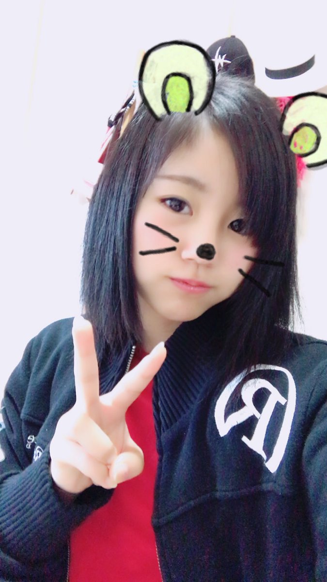 りなてぃーな 髪の毛を切りました どうでしょうか それでは修学旅行 行ってきます 髪型 ショートヘア 切った 修学旅行 1mmでもいいなと思ったらrt いいね お願いします