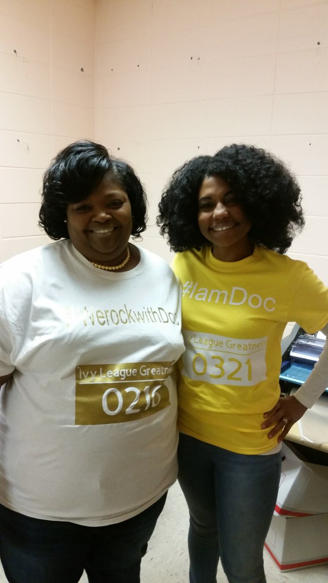 KHardy228's tweet photo. @sims_ivyleague .....Celebrating National Principal's Month!!! We appreciate Dr. Moore!!! #werockwithdoc #ivyleague https://t.co/SyL8r3S1jI