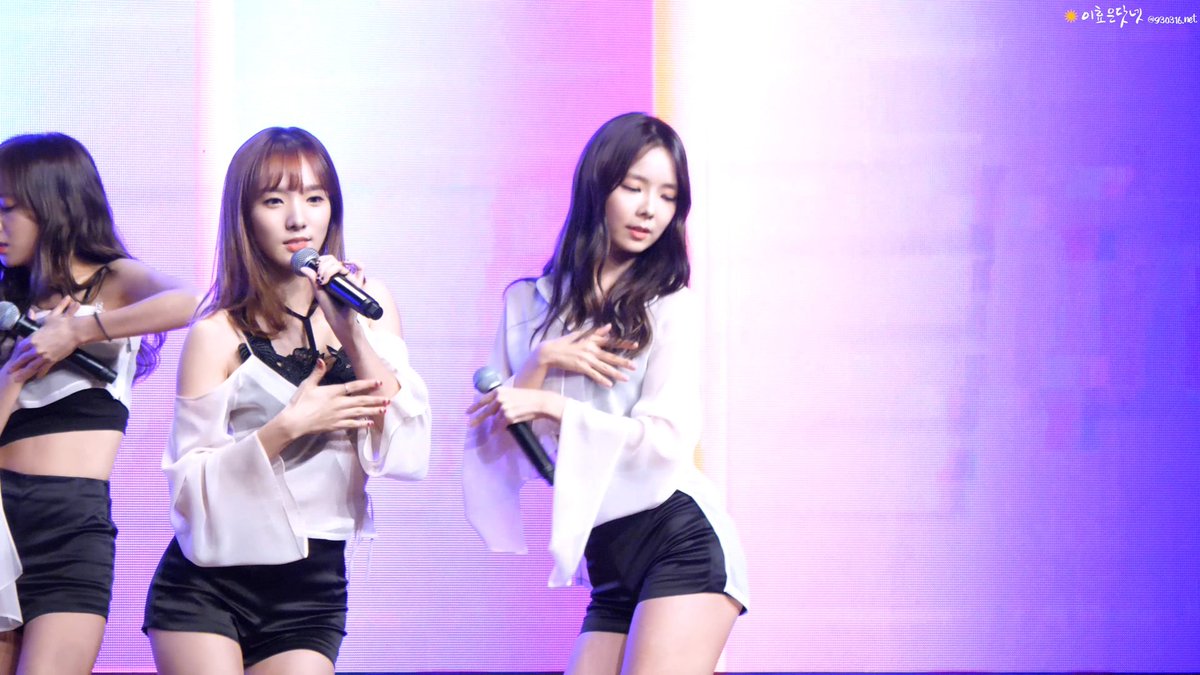 930316_net's tweet photo. 171025 #스텔라 #Stellar #효은 #Hyoeun NRC 창립 18주년 기념 컨벤션 축하공연 #떨려요 #Vibrato 직캠 #Fancam ▶https://t.co/b6bEHWb8LV https://t.co/DndvAbvnjo