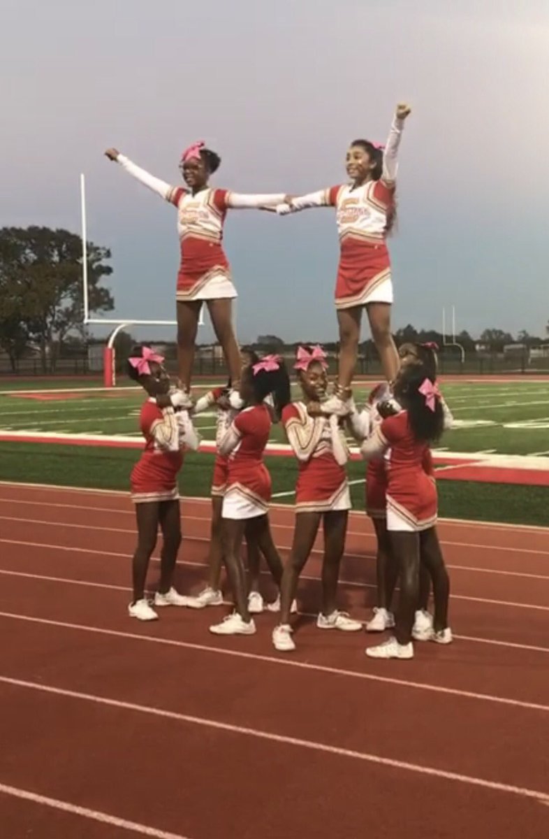 StaffordMSCheer's tweet photo. We be stuntin'.... @queen_caileyy https://t.co/hVfEkVVi9l