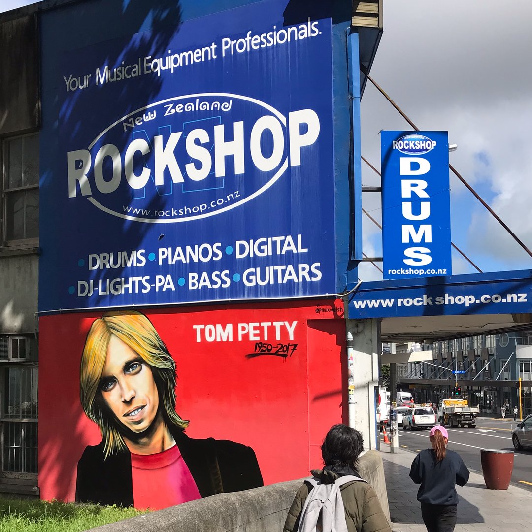 shure's tweet photo. We're digging this mural from @rockshopnz, one of our dealers in Aukland! https://t.co/tarqQyLqQQ