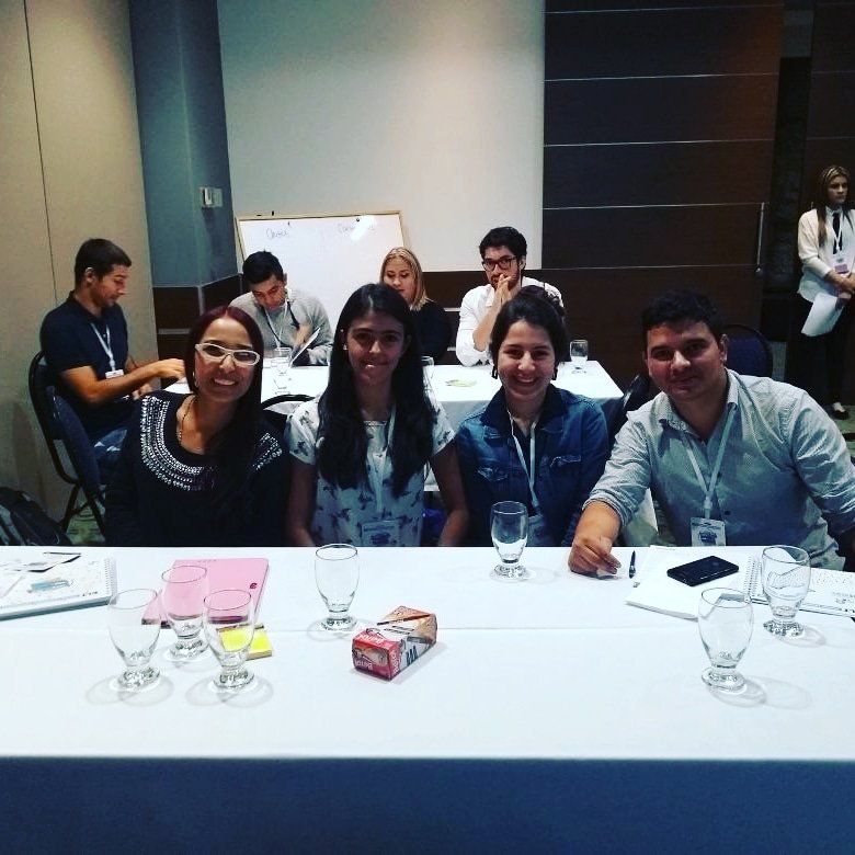 Eddy_patino's tweet photo. Sharing ideas, interests, Dreams! #ELTLEADERS2017 #CLEA #reimaginechangecreate @cobritish @IdiomasUCO https://t.co/AfAWdzGSMw