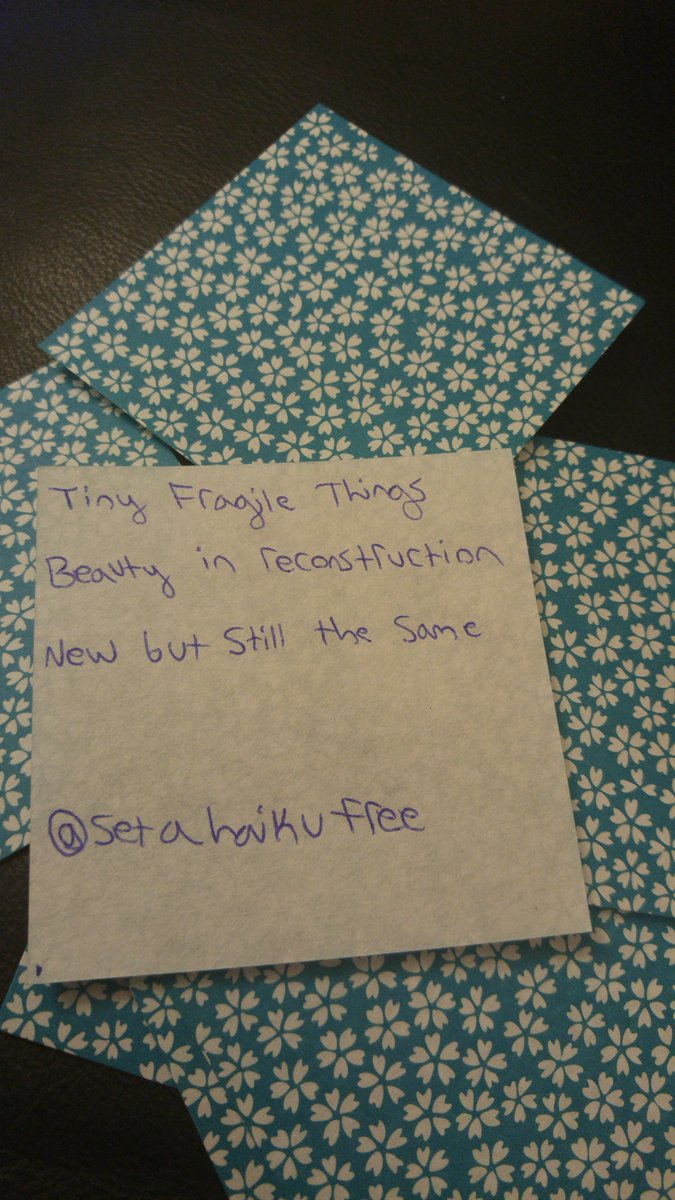 setahaikufree's tweet photo. #haiku #origami #setahaikufree https://t.co/23J35hWpQW