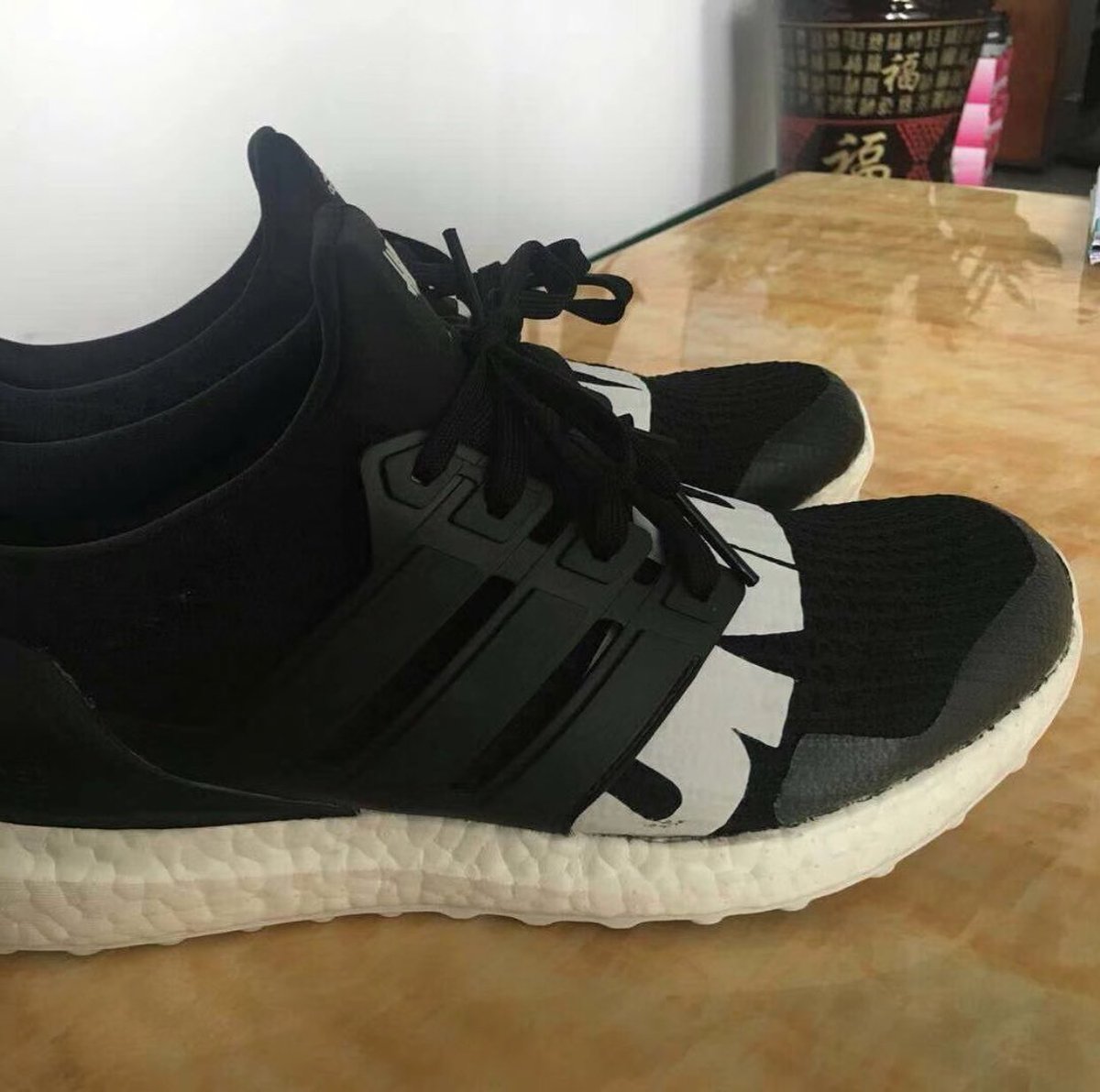 ChampCarts's tweet photo. 💣Adidas x Undefeated UltraBOOST 

📅Releasing March 2018
🛒RT + FOLLOW to enter to win a FREE cart, this ones insane! https://t.co/ojV4dKQR3a