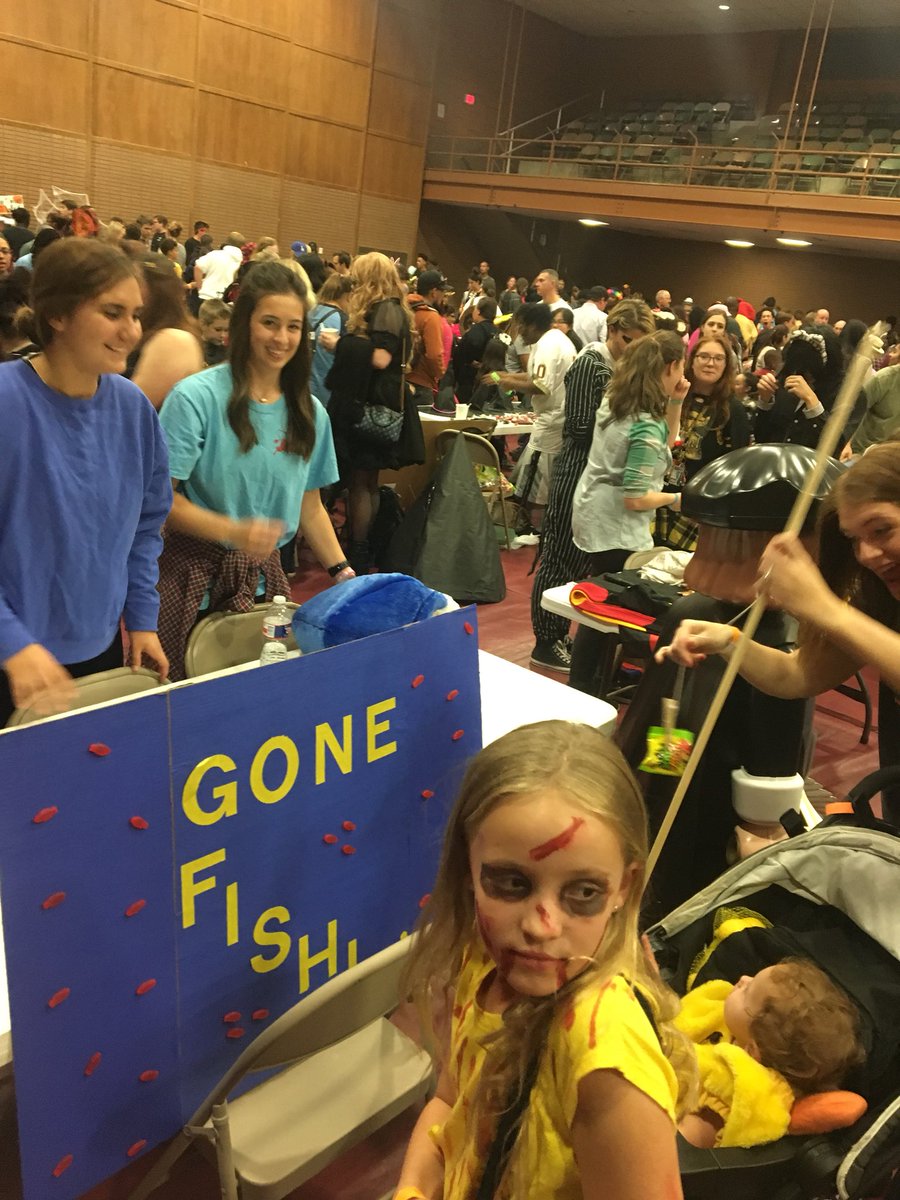 AC_Anglers's tweet photo. S/O to everyone who helped out with #RooBoo! It was a huge success! #GoneFishin #ACAnglers https://t.co/I0ZT8NGotO