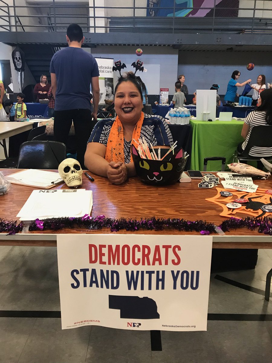 CM_SkyWalker's tweet image. Chair Women of the #NativeCaucus out here trying to recruit more Democratics! #WarParty #NativeCaucus  #NebraskaDems