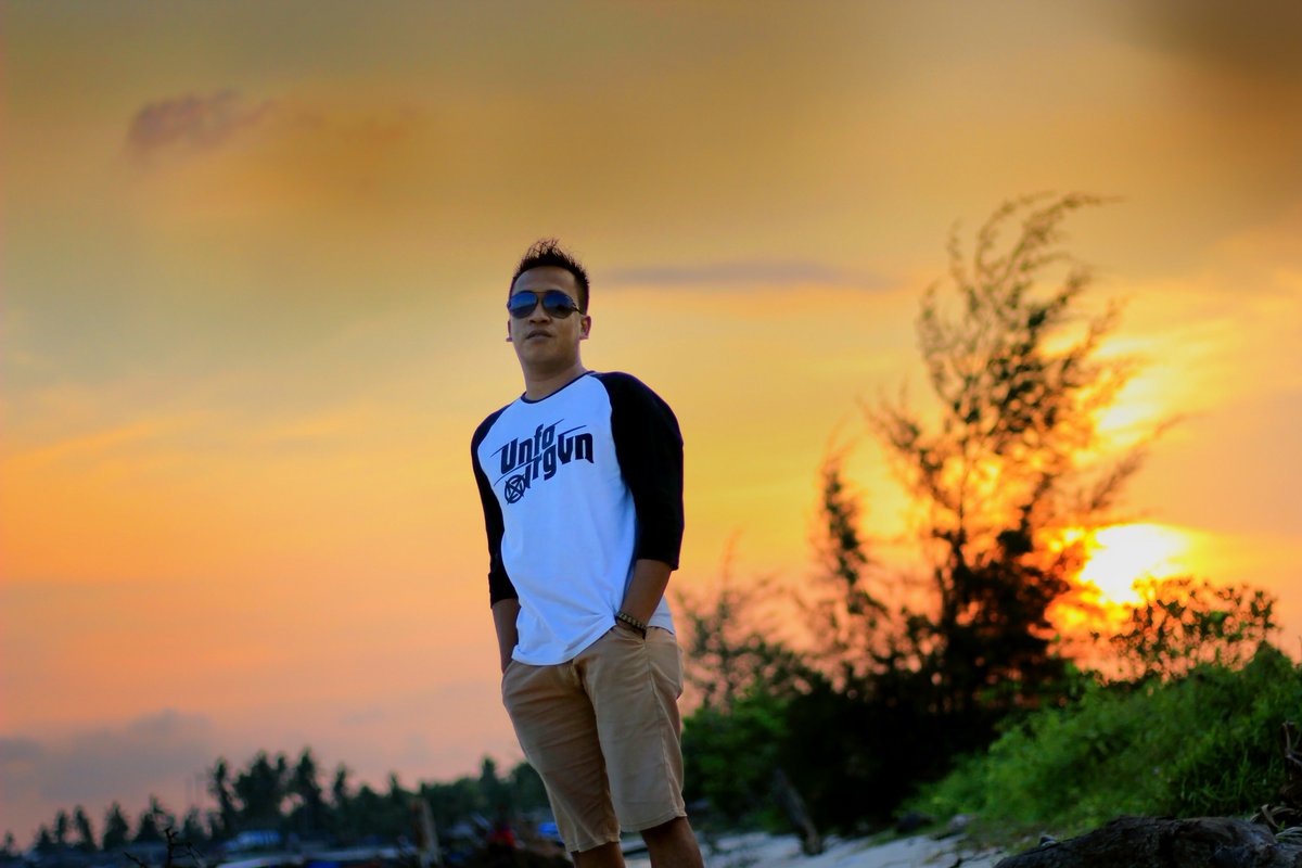 dela_choco's tweet photo. sunset https://t.co/i8FZ84dJIj
