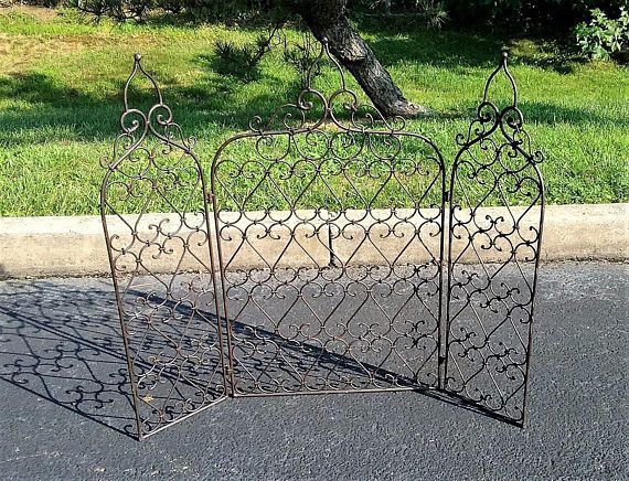 fieldsofvintage's tweet photo. Vintage Wrought Iron Scroll #Fireplace #fireplaceScreen Iron Metal https://t.co/CFtp8ShoGF
#etsy https://t.co/NxC19rG5ij