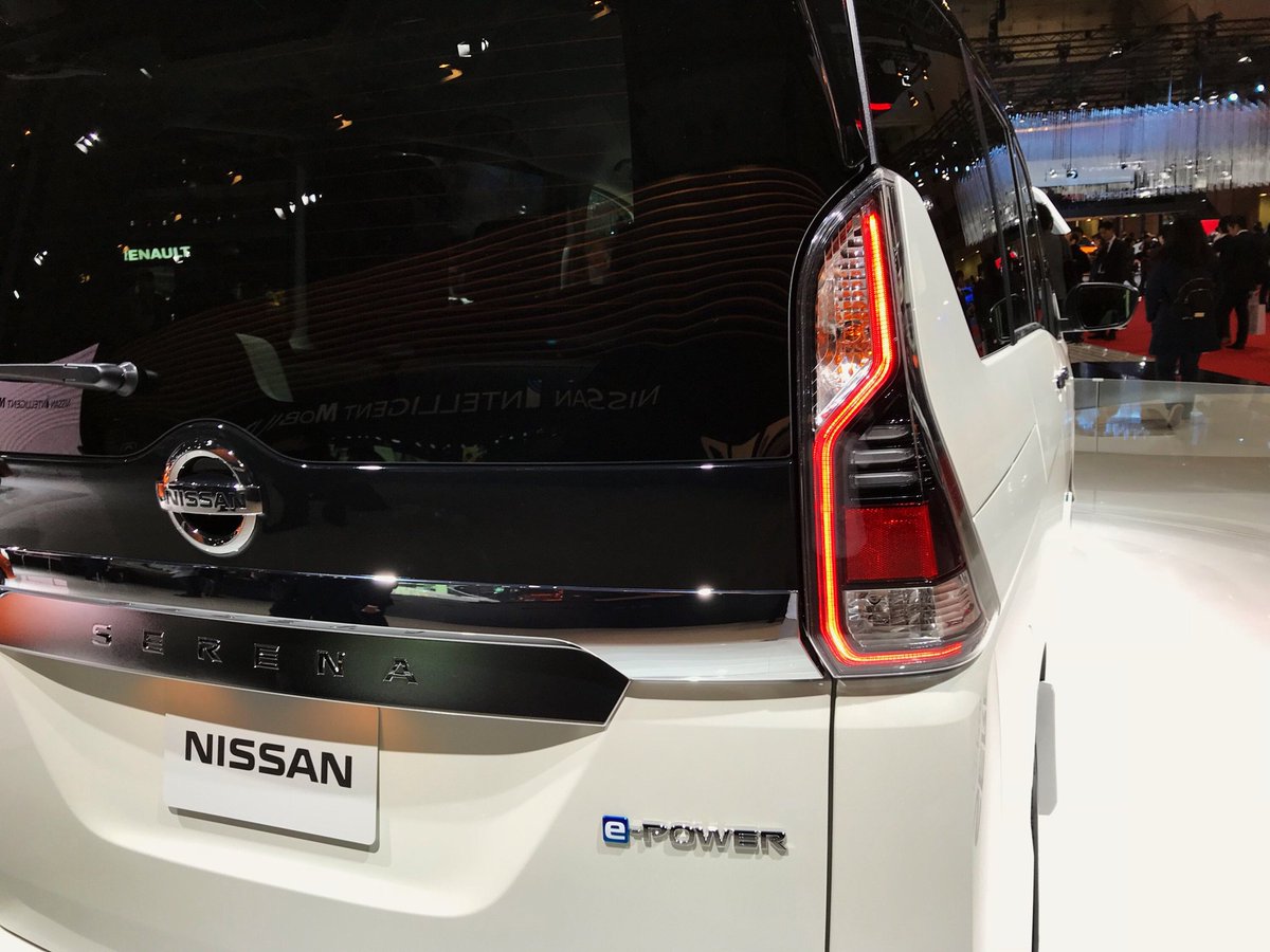 日産セレナC27前期e-POWER用テールレンズ 右側A 日産セレナC27前期e