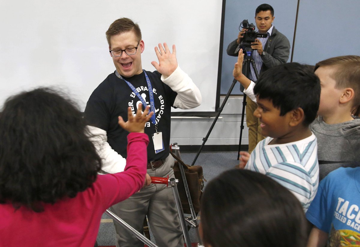 MrCookSchool's tweet photo. Thanks @mariewilson9 for great story on #MWWolverines' #Wattsability #DisabailityAwareness program https://t.co/Nr4Sw3Q56R #FutureReady204 https://t.co/DyysCK3DLS