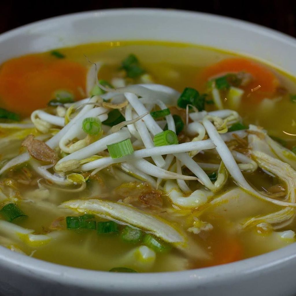 Jinjalicious's tweet photo. Why cook? Grab a soup, appetizer, entree, or all of them on your way home tonight! #wemakeyouwanttosoup #jinjahasthesoup #grabaladle #cris… https://t.co/hbfa9EnPNm