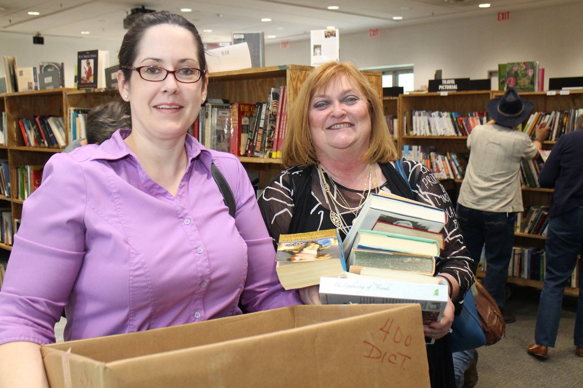 MEM_Library's tweet photo. Want to stock up on books for $2 or less? #StartHere @ the Friends #FallBookSale, Friday, Oct. 27-Saturday, Oct. 28, 10am-4:30pm@ Central. https://t.co/dPFZvoqhmW