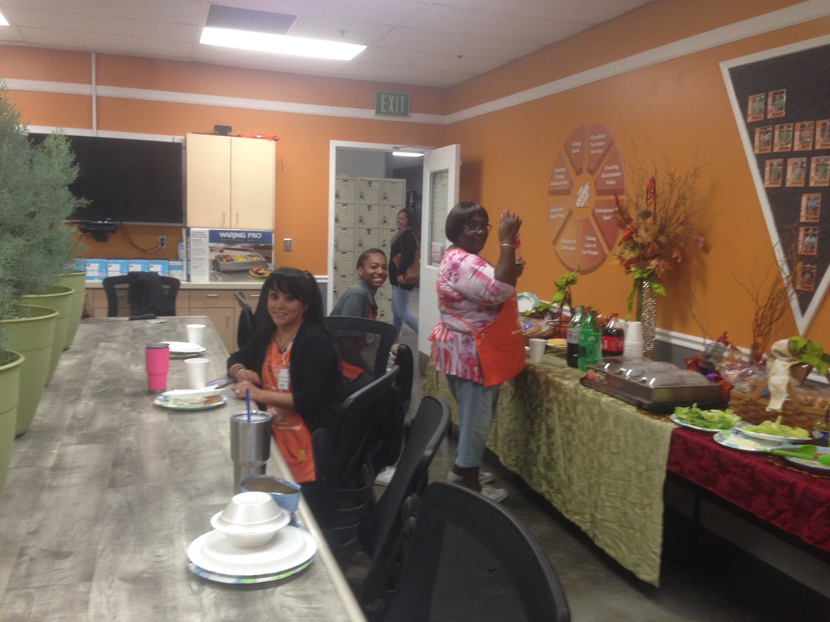 amber_oberle's tweet photo. CAM celebration 6951 Mighty Sun City @HD_TonyD @BrianBurnsHD @swbbav @marcialrod165 https://t.co/50SNBebgZQ