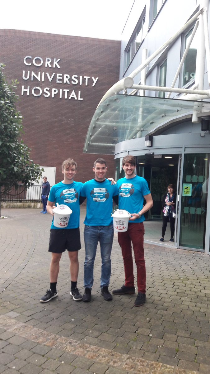 CUHCharity's tweet photo. @RelentlessRower had fun visiting @CUH_Cork Children's Unit yesterday, here they are with Dr. Dave Mullane &amp; @mariewats getting their tour! https://t.co/FPBX0qfIkq