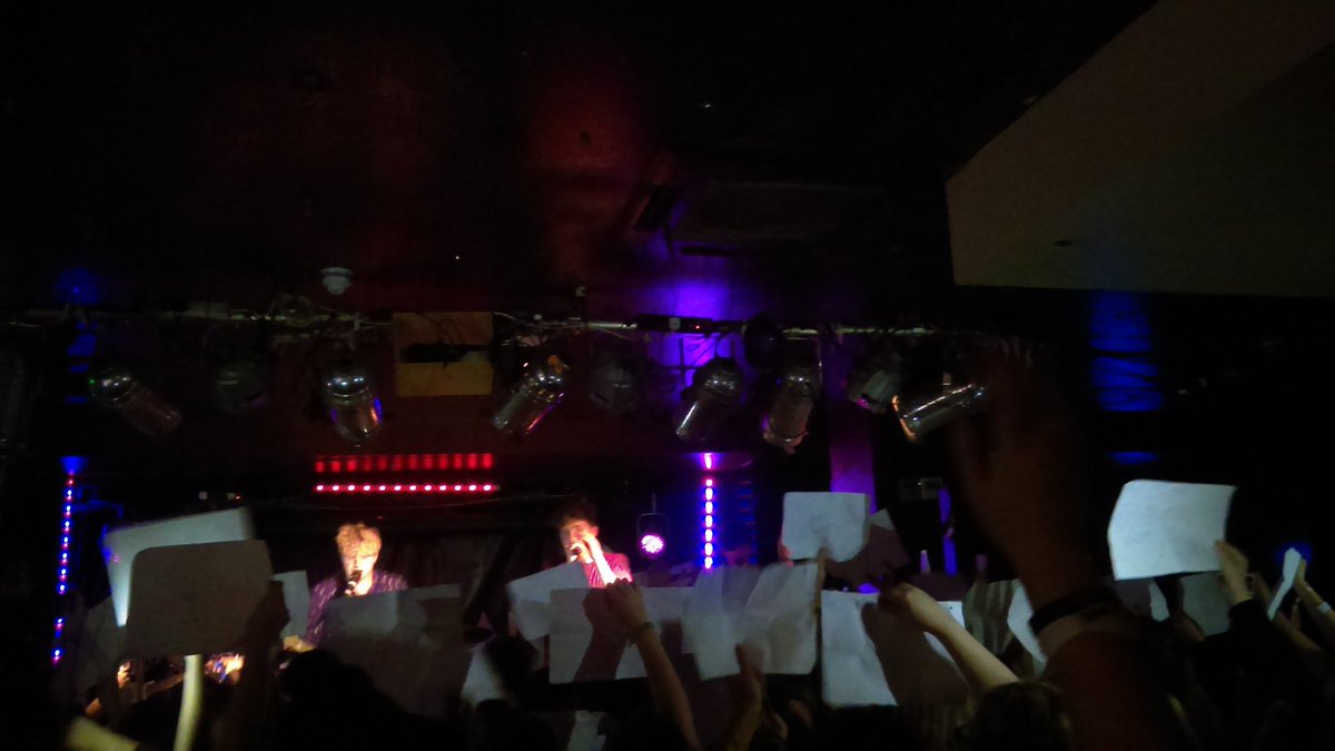 hemmingstone_'s tweet photo. Thank you for tonight guys 🎶🇫🇷💙 @Over_Atlantic #OverAtlanticTour @CharlieJones @LiamRossmusic @seanykilleen @gabrielgomer @trevorcash https://t.co/VATqpjS3Gk