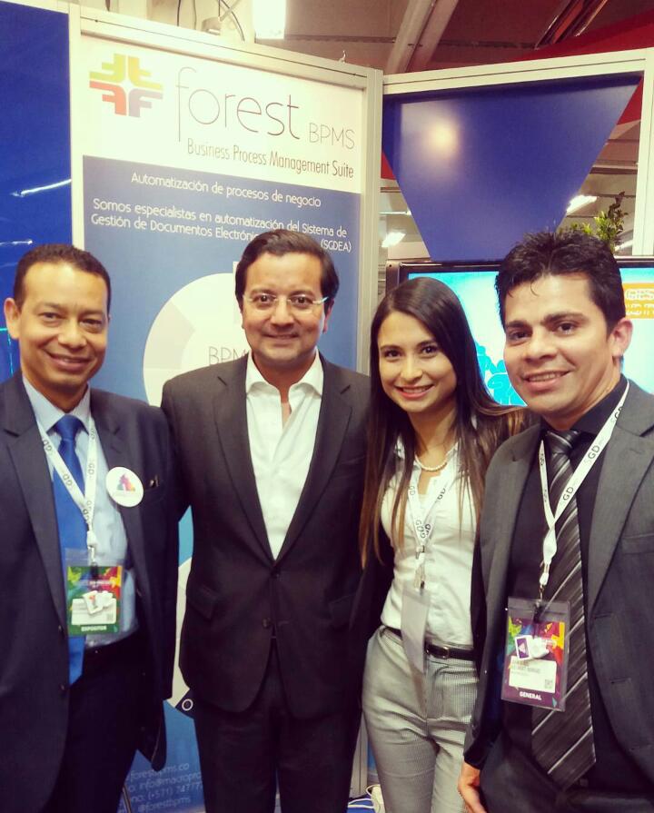 edopater's tweet photo. Semana de Gobierno Digital #SemanaGobDigital #Forestbpms con el Ministro de las TIC @lunadavid https://t.co/AGVyYkCGvY