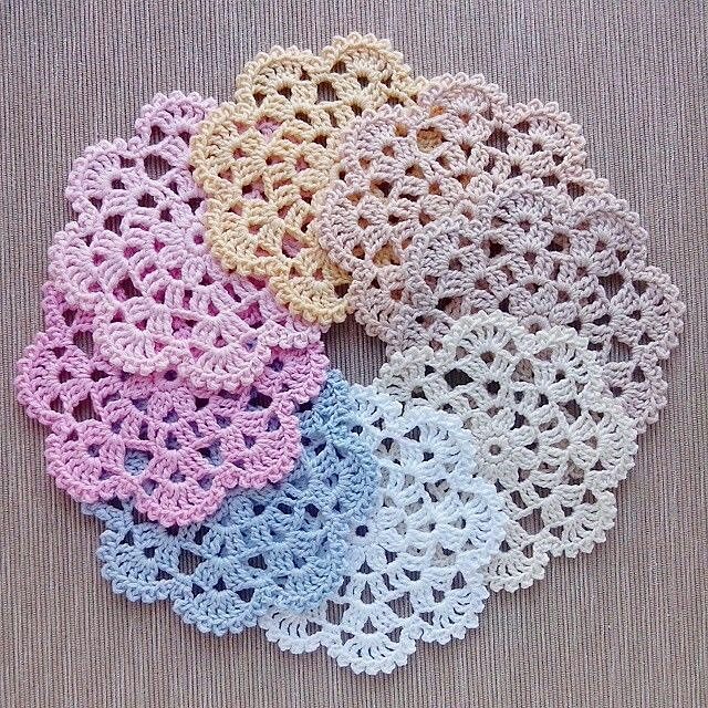 KnittingZones's tweet photo. #crochetflower #crochetaddict #grannysquare #crocheted #örgü #crochê #crochetlove #crochetblanket #crochetersofinstagram #knit #etsy #wool https://t.co/Tt0Xylaa8h