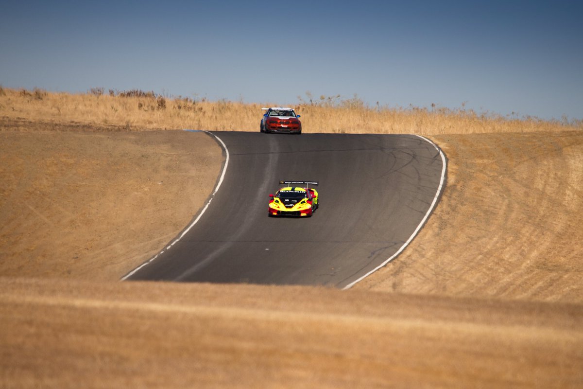 The chase is on. #lamborghini #huracan #thunderhill