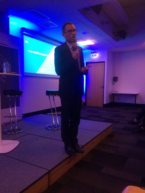 NadinePichon's tweet photo. Rencontres Patrimoine #AEP La Rochelle #axaIM simplicité#expertise de proximité clients attentifs@pascalLMONNIER@julienSteimer@marchidetesta https://t.co/YS3wyZVa57
