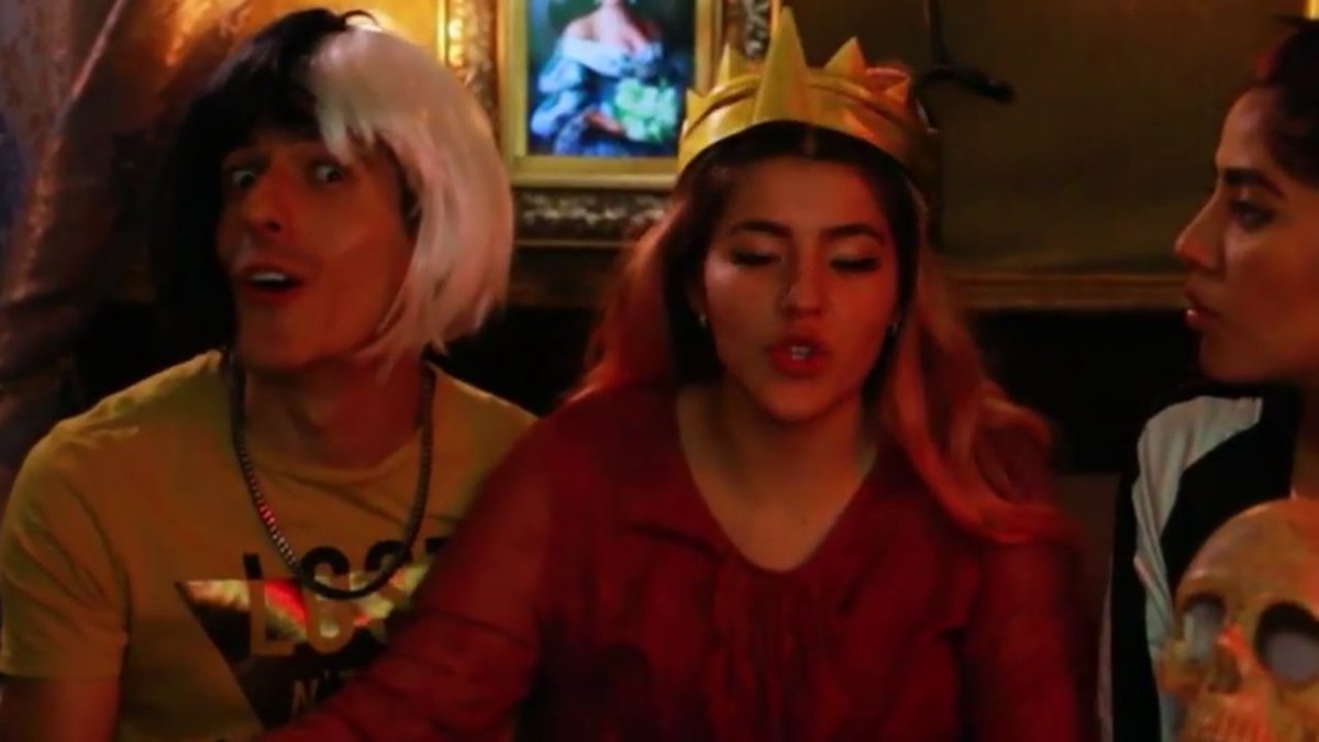 platicapolines's tweet photo. Se movió 😂😂😂 los amo 
@PPTeamKaren @PPTeamLesslie @PPTeamRafa https://t.co/2Fcf2nMHnd