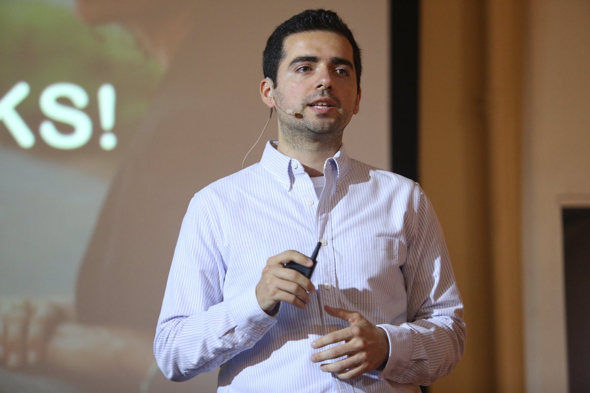 500GlobalVC's tweet photo. #VCVai is a robot recruiter that helps recruiters find, screen & select job candidates in minutes #Batch22 #DemoDay https://t.co/xogJXqovRt