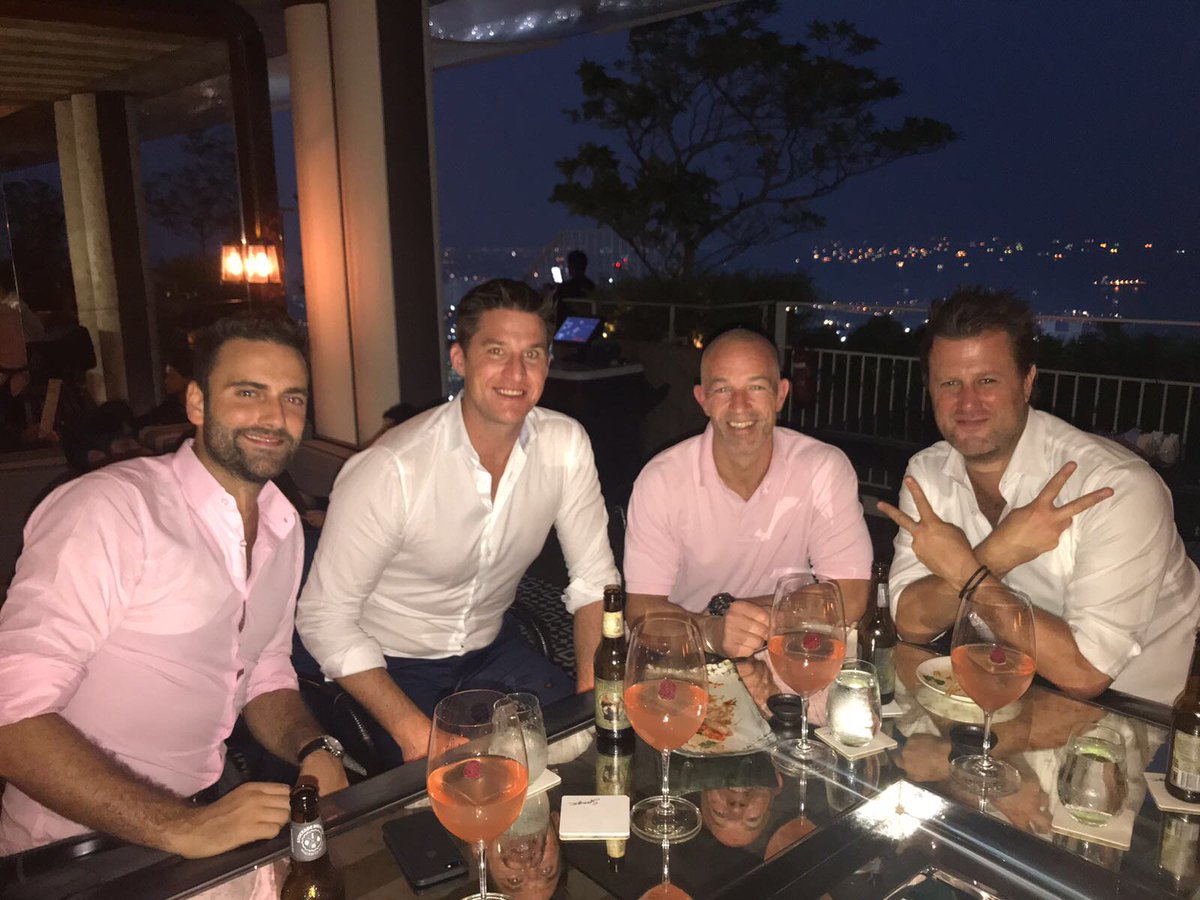 TomKingUp2Speed's tweet photo. Great evening at @marinabaysands with @TC_Up2Speed @NickDUp2Speed &amp; leading @Up2Speed_ #Sales #Trainer Marty G! https://t.co/cZ8O9E4mtP