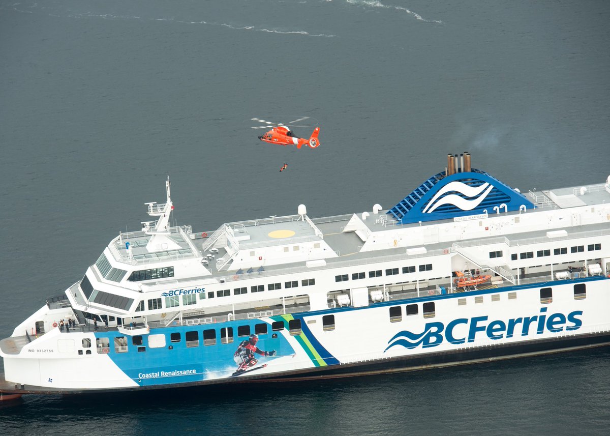 CoastGuardCAN's tweet photo. Highlights from day 1, exercise in #BC, preparing for a major maritime incident. Special thanks to #SaltSpring island community #BCEX17 https://t.co/lgi7J0W8ag