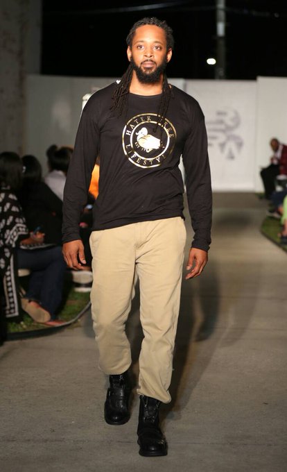 Watch Ernest T. Brown's leaked NSFW photo on TwXstars