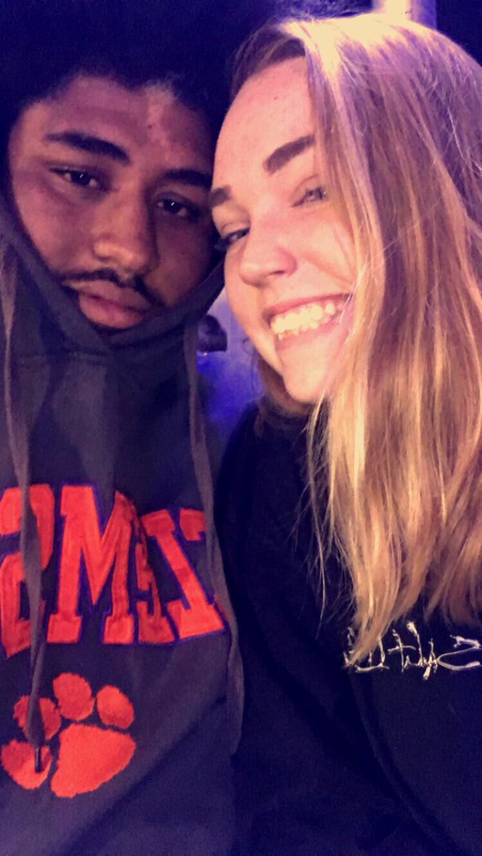 brittarddd4's tweet photo. Love doesnβt make the world go round. Love is what makes the ride worthwhile. ππ #fair2017 https://t.co/pIMPjmysFT