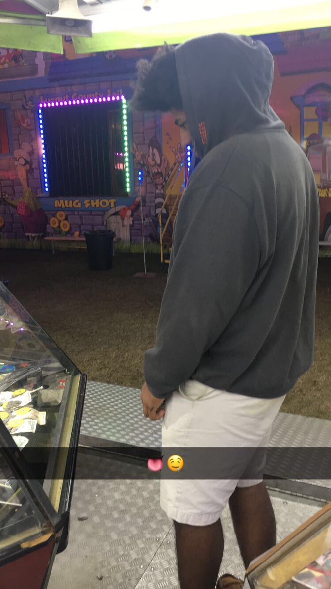 brittarddd4's tweet photo. Love doesnβt make the world go round. Love is what makes the ride worthwhile. ππ #fair2017 https://t.co/pIMPjmysFT