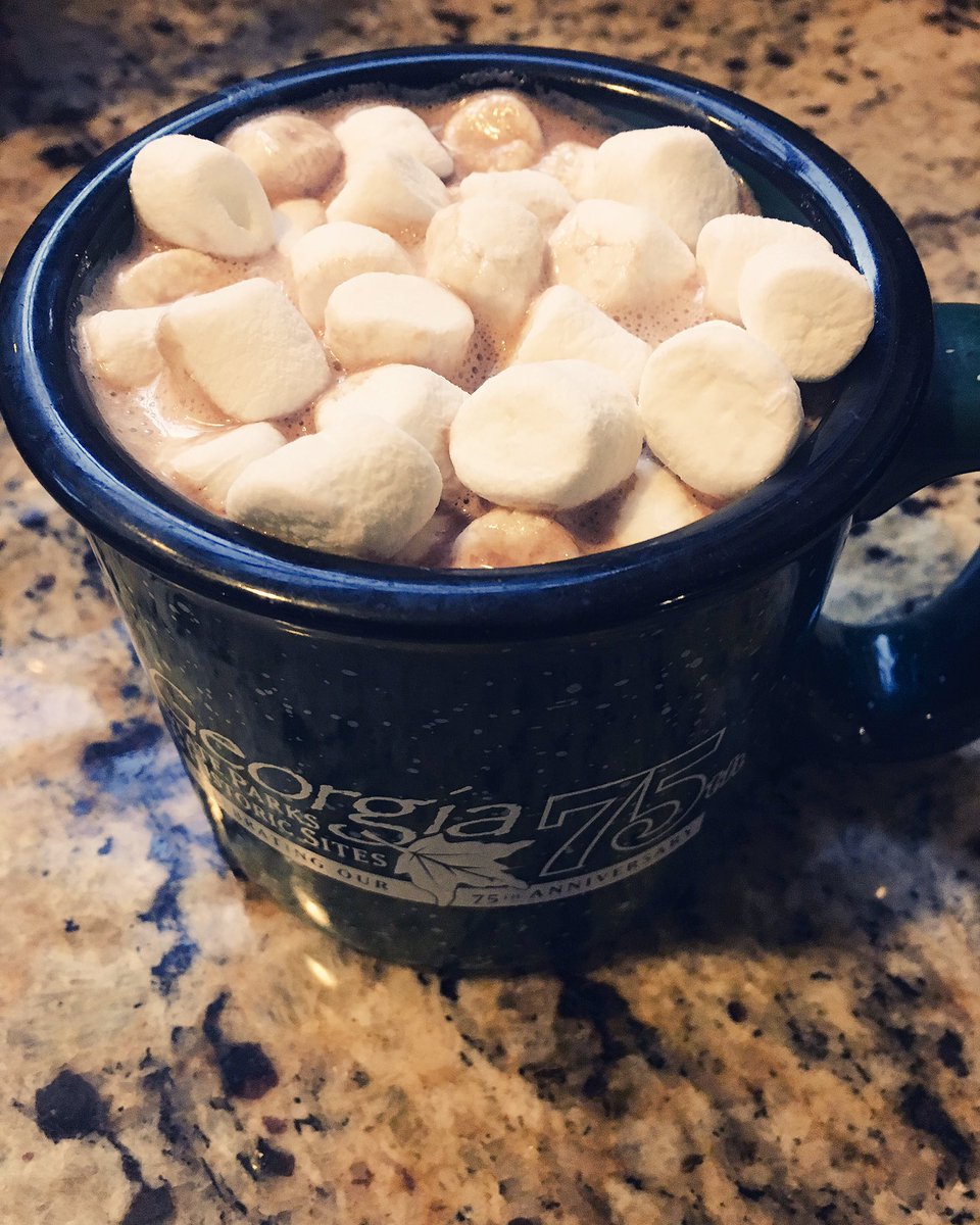 sugarpecans's tweet photo. 😋😋 Hot cocoa!
#becauseitsfall🍁🍂🍁🍂🍁
#gawx https://t.co/pJuHXjltYC