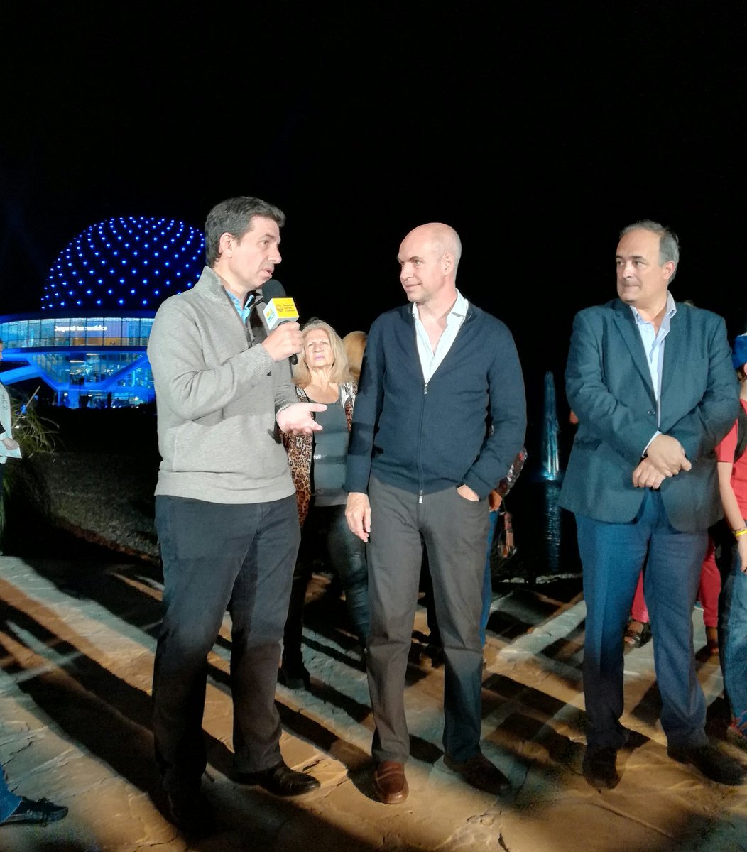 datacultura's tweet photo. .@horaciorlarreta, @andyfreire y @edumacchiavelli en la reapertura del @planetarioBA. 🎉😯 https://t.co/GRzo7W5m8X